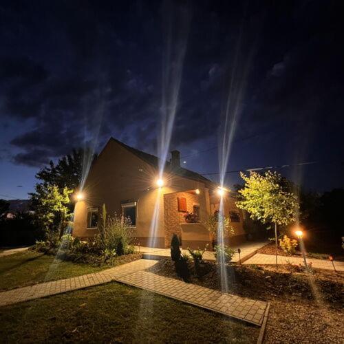 Arany Vendeghaz Villa ซาร์วาช ภายนอก รูปภาพ